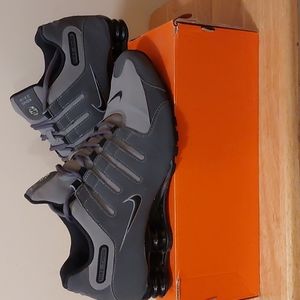 Nike Shox, Mens 11, Grey and Black